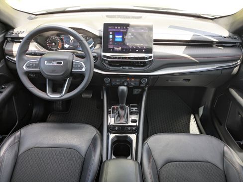 Certified 2023 Jeep Compass Trailhawk AWD/4WD image 14