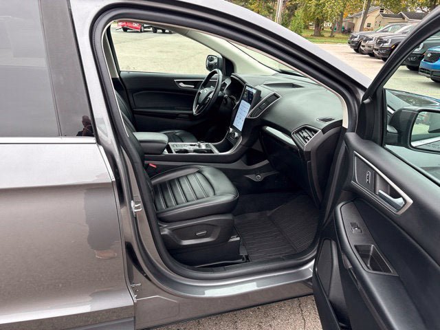 Used 2024 Ford Edge SEL AWD/4WD image 5