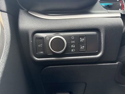 Used 2020 Ford Explorer XLT w/ Comfort Package image 26