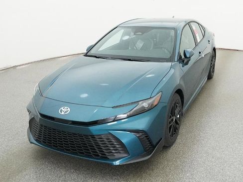 New 2026 Toyota Camry SE FWD image 3