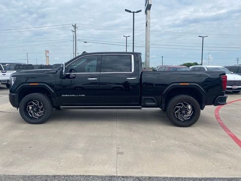Used 2024 GMC Sierra 2500 Denali Ultimate AWD/4WD image 2