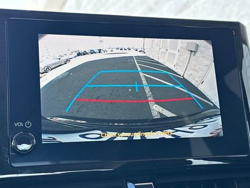 Used 2023 Toyota Corolla LE image 22