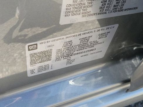 Used 2025 GMC Sierra 1500 SLT RWD image 32