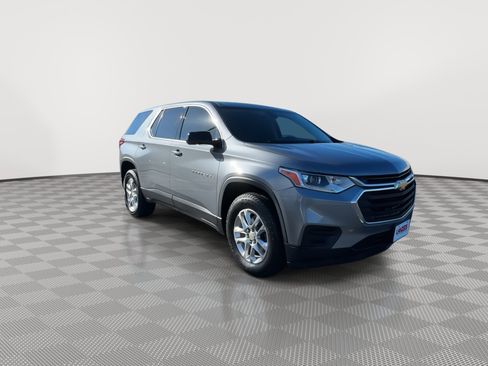 Used 2019 Chevrolet Traverse LS image 3