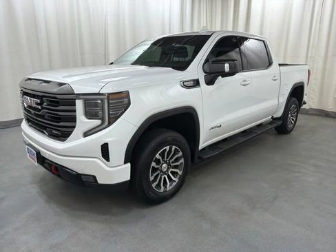 Used 2023 GMC Sierra 1500 AT4 AWD/4WD image 2