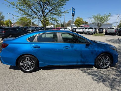 Used 2023 Kia Forte GT-Line w/ GT-Line Technology Package FWD image 6
