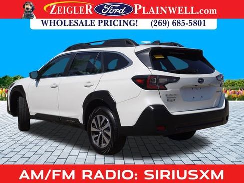 Used 2023 Subaru Outback Premium image 3