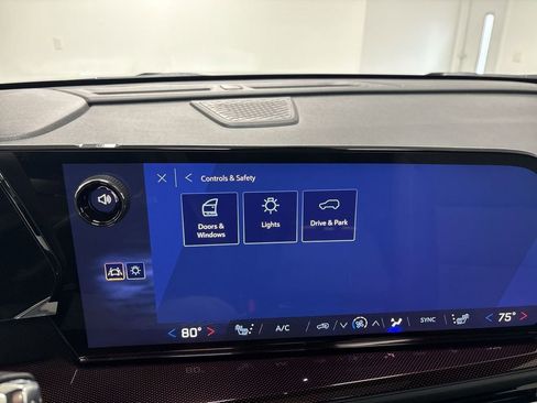 New 2026 Chevrolet Traverse Z71 w/ Enhanced Driving Package image 61