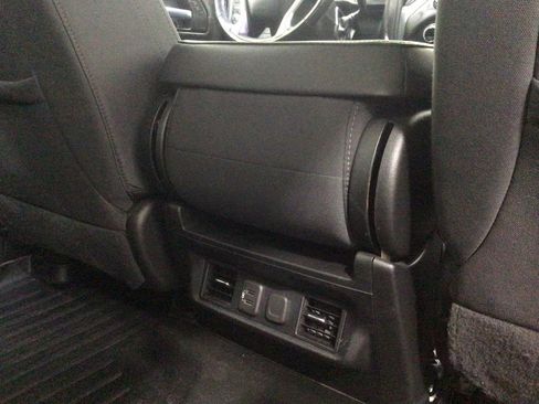 Used 2022 Chevrolet Silverado 1500 RST AWD/4WD image 27