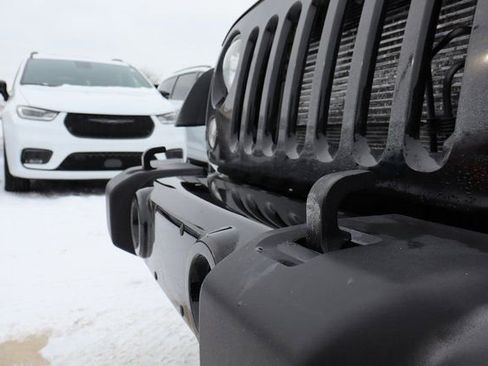 Used 2017 Jeep Wrangler Unlimited Sport image 6