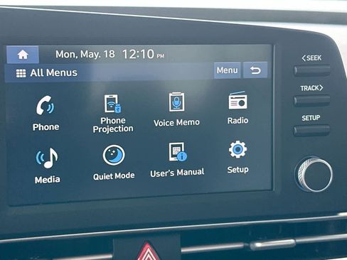Used 2025 Hyundai Elantra SE FWD image 18