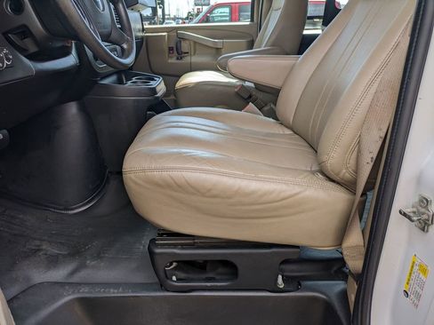 Used 2020 Chevrolet Express 3500 Extended w/ Driver Convenience Package image 13