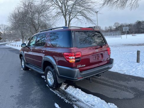 Used 2004 Toyota Sequoia SR5 image 7