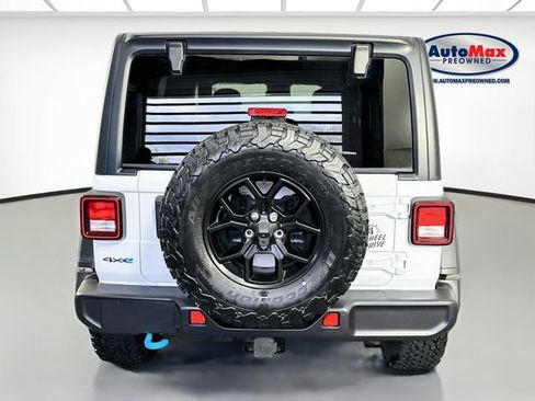 Used 2024 Jeep Wrangler Unlimited AWD/4WD image 7