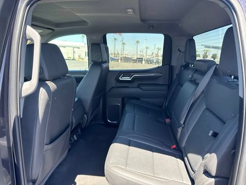 Certified 2025 GMC Sierra 1500 SLT AWD/4WD image 38