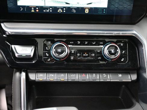 Used 2024 GMC Sierra 1500 Denali Ultimate image 37