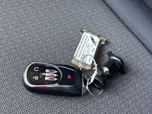 Used 2025 Buick Encore GX Preferred FWD image 26