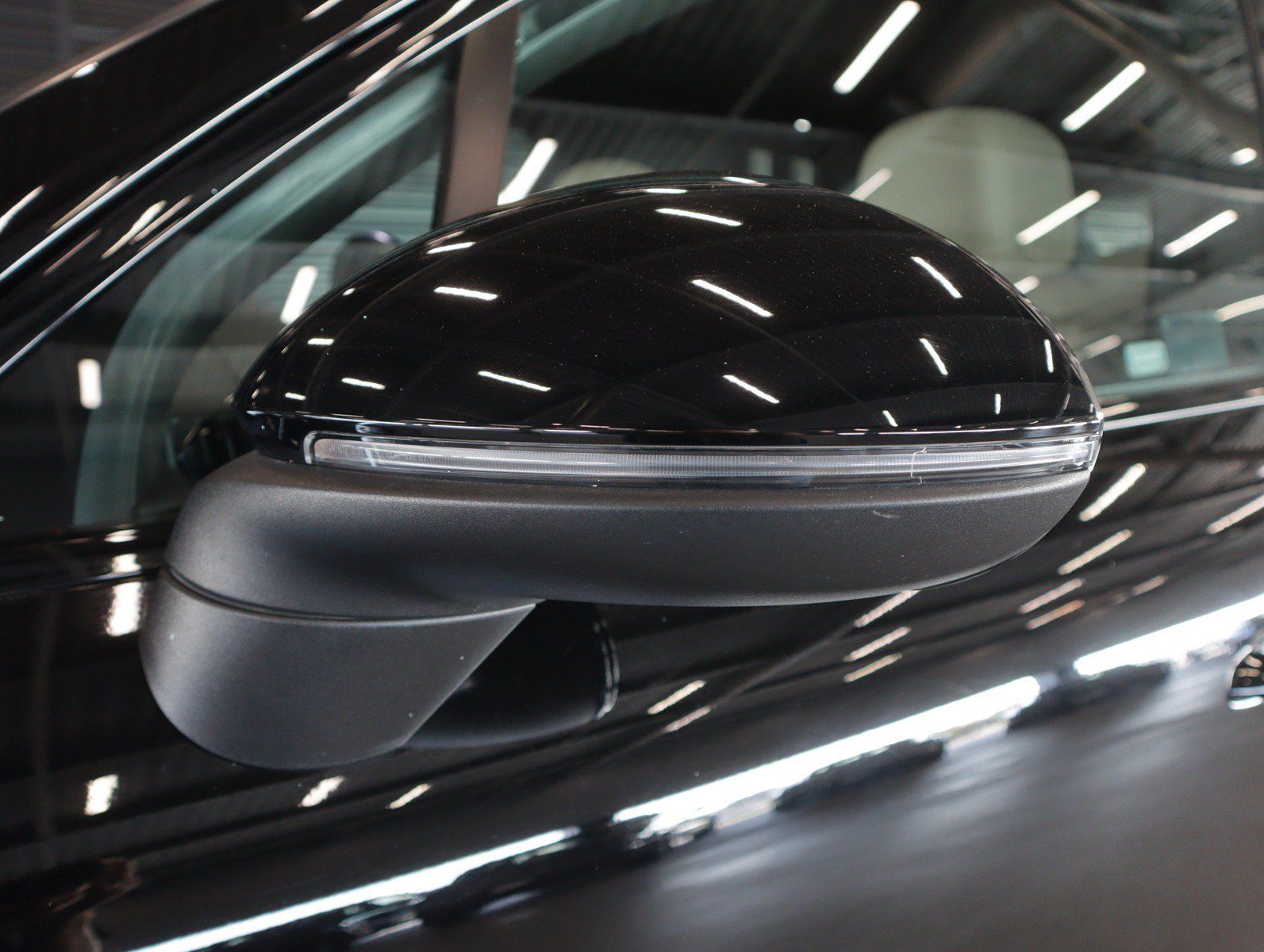 Certified 2022 Porsche Cayenne AWD/4WD image 13