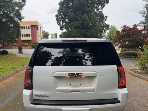Used 2019 GMC Yukon XL SLT AWD/4WD image 5
