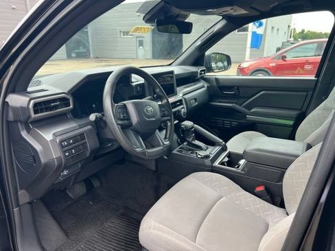 Used 2024 Toyota Tacoma SR5 AWD/4WD image 10