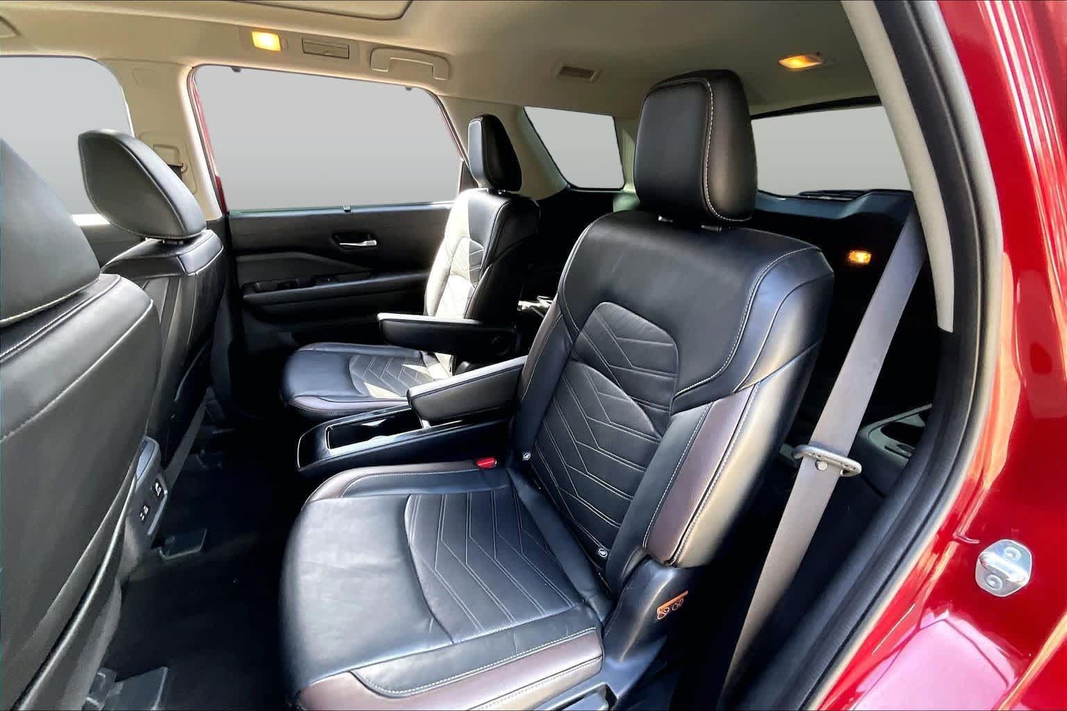 Certified 2023 Nissan Pathfinder Platinum FWD image 20