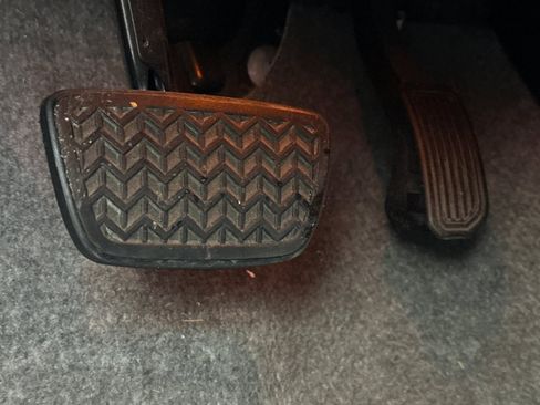 Used 2015 Toyota Prius Three image 41