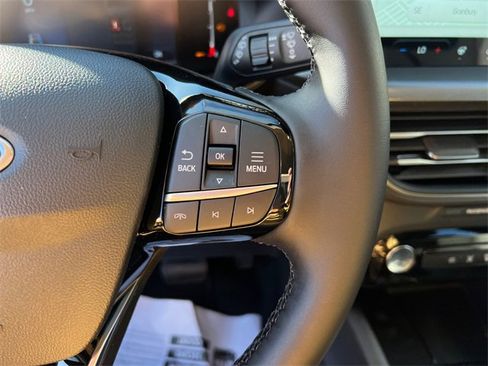 New 2025 Ford Escape SE image 31