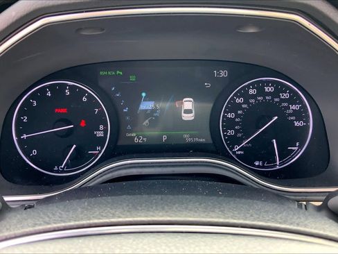 Used 2020 Toyota Avalon Limited image 25