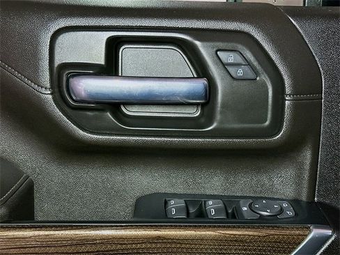 Used 2023 Chevrolet Silverado 2500 LT w/ Convenience Package image 9