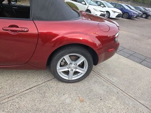 Used 2008 MAZDA MX-5 Miata Sport w/ Convenience Pkg image 9
