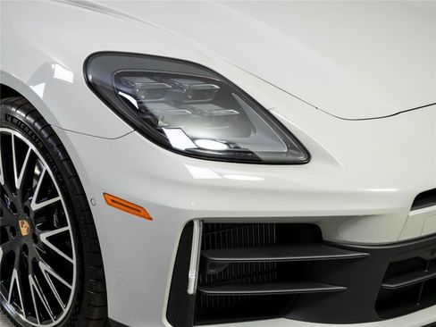 New 2026 Porsche Panamera image 37