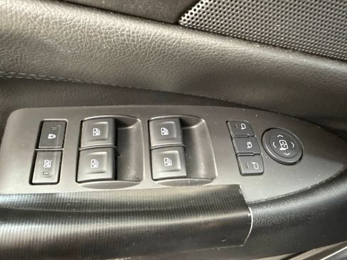 Used 2015 Cadillac Escalade 4WD image 12
