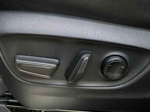 Certified 2024 Toyota Land Cruiser Base image 13