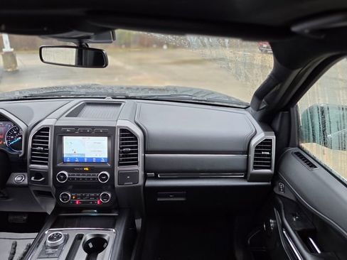 Used 2021 Ford Expedition XLT image 22