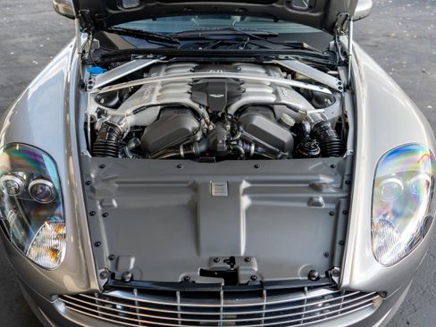 Used 2009 Aston Martin DB9 Volante RWD image 35