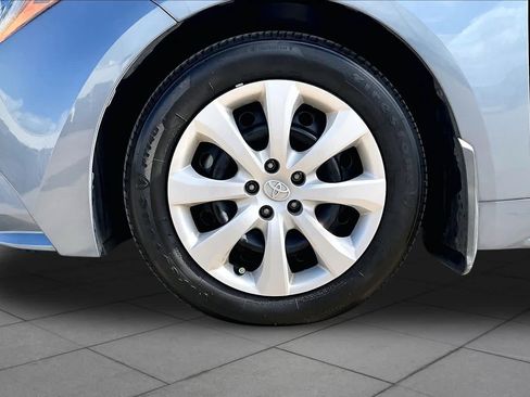 Used 2024 Toyota Corolla LE FWD image 11