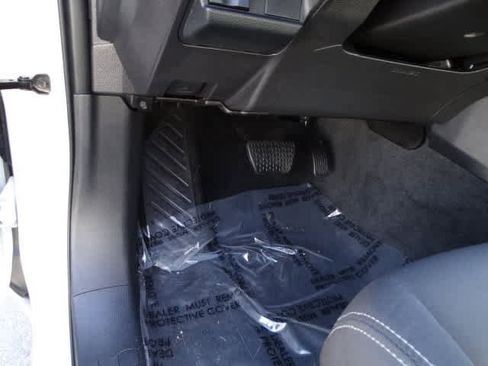 Used 2025 Toyota Tacoma TRD Off-Road image 16