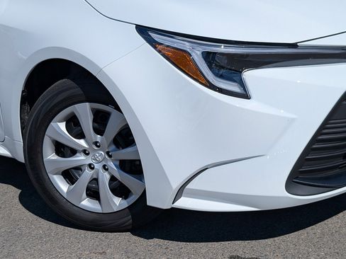 Used 2026 Toyota Corolla LE image 10