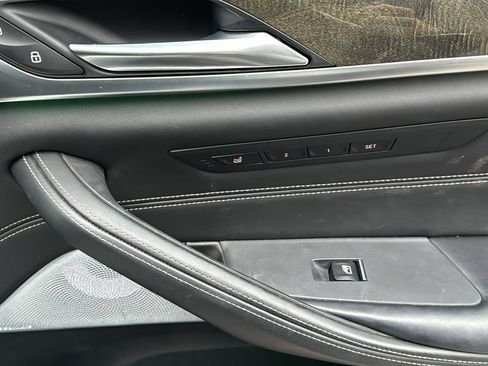 Used 2018 BMW M550i xDrive w/ Dynamic Handling Package image 26