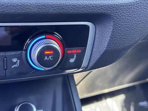 Used 2022 Audi Q3 2.0T Premium image 19