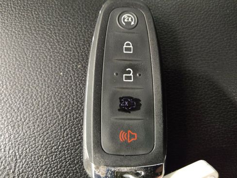 Used 2019 Ford Escape SE FWD image 32