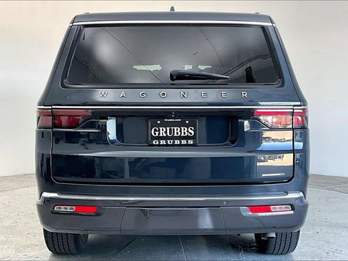 Used 2022 Jeep Wagoneer Series I RWD image 4