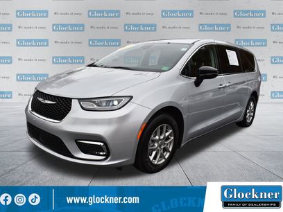 Used 2024 Chrysler Pacifica Touring-L