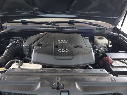 Used 2004 Toyota 4Runner Sport AWD/4WD image 45