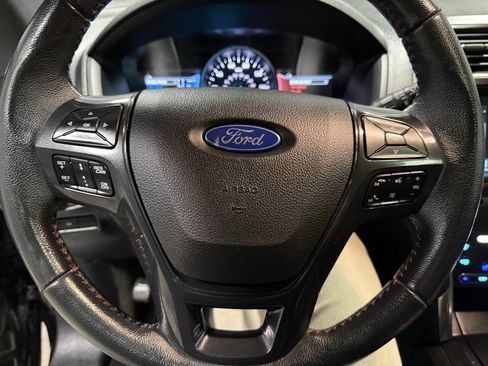 Used 2018 Ford Explorer Sport image 26