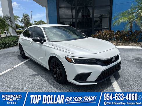 Used 2022 Honda Civic Sport image 2