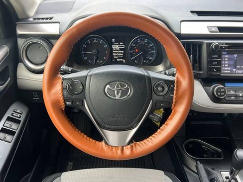 Used 2018 Toyota RAV4 XLE w/ All Weather Liner Package FWD image 17