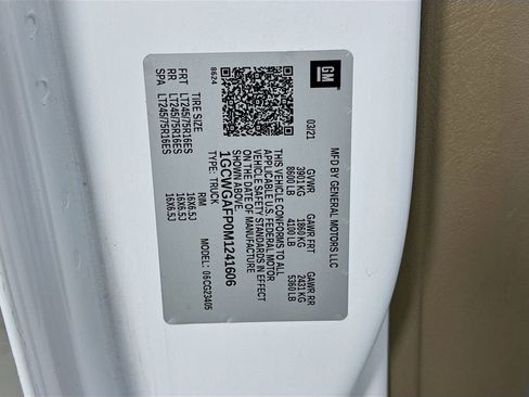 Used 2021 Chevrolet Express 2500 w/ Driver Convenience Package image 18