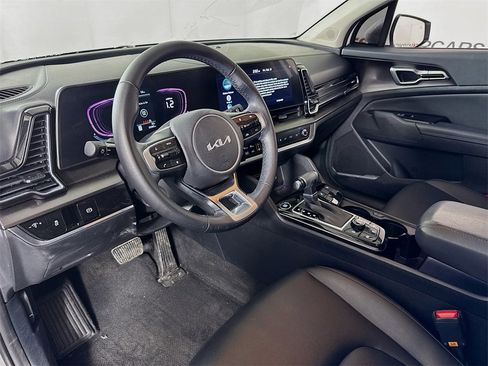Used 2024 Kia Sportage EX image 9