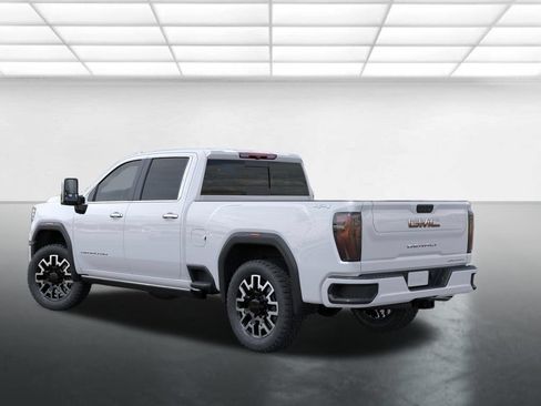 New 2026 GMC Sierra 2500 Denali Ultimate AWD/4WD image 3